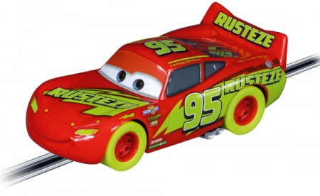 Auto GO/GO+ 64220 Blesk McQueen - Glow Racer - Carrera